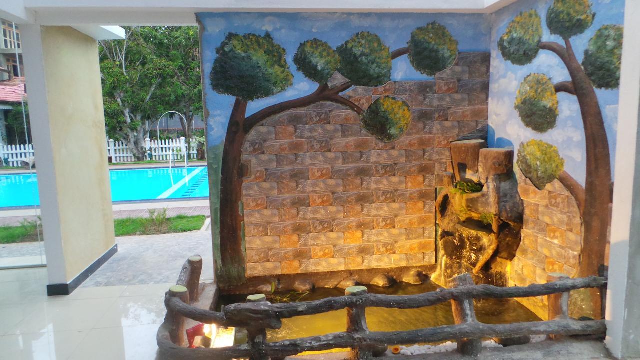 Woodnest Windmill Beach Hotel Negombo Exterior photo