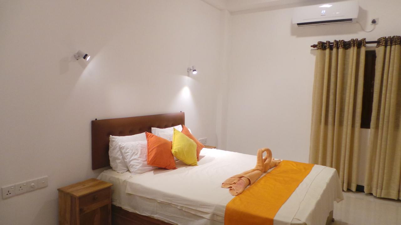 Woodnest Windmill Beach Hotel Negombo Exterior photo