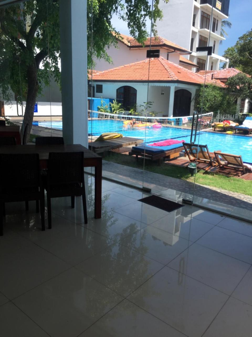 Woodnest Windmill Beach Hotel Negombo Exterior photo